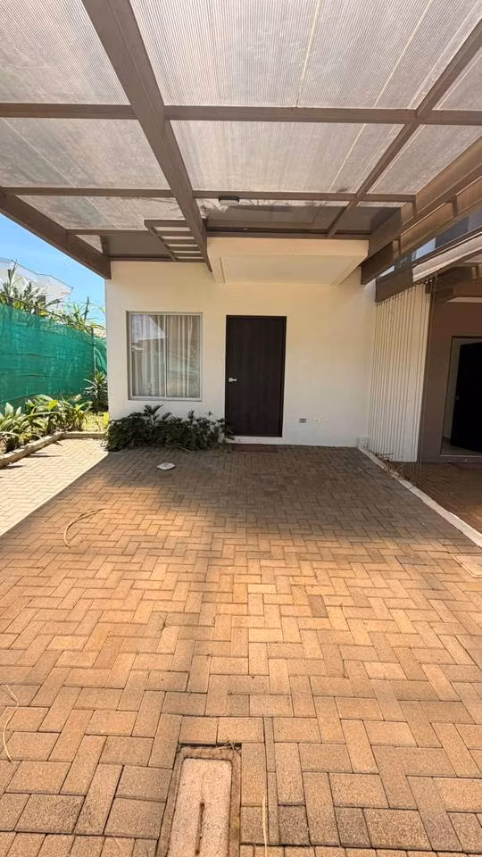 Casa Nueva en Condominio | 2 Habitaciones | Santa Bárbara, Heredia | US$175,000