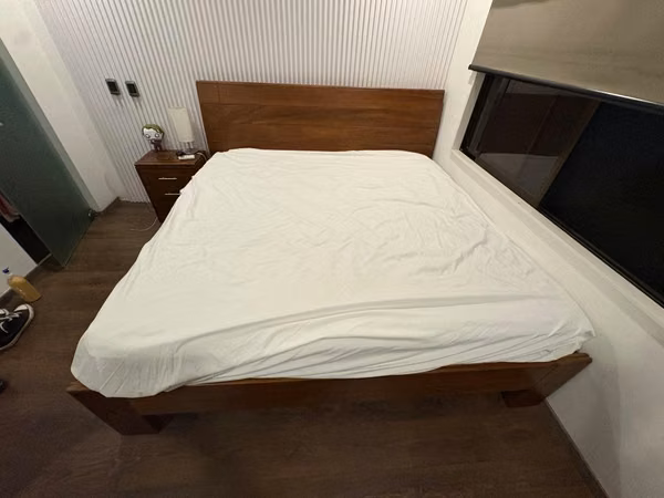 Cama king y colchon marca jiron