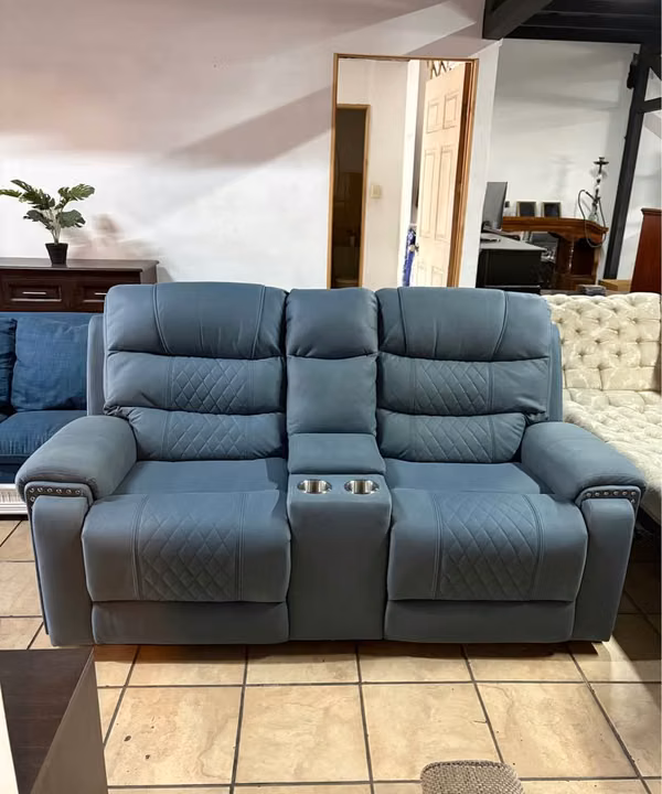 NUEVO Sillón Reclinable Eléctrico 2 Puestos Americano Con Conectores USB. NUEVO Mide 1, 90 mt Largo X 90 cm Fondo