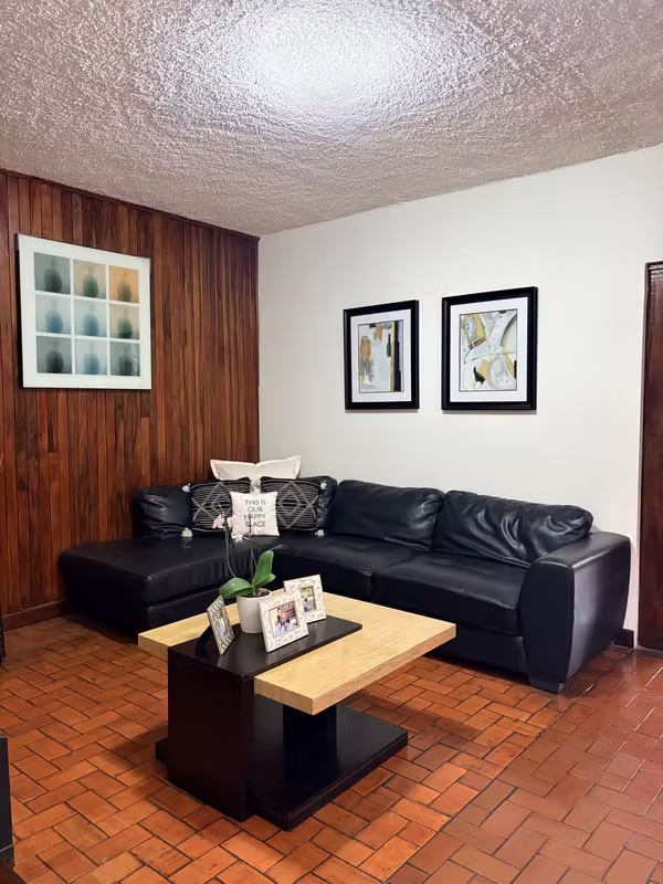 Casa en venta en La Uruca -Residencial Carvajal Castro