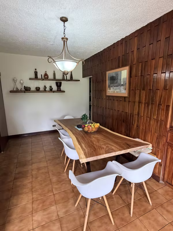 Casa en venta en La Uruca -Residencial Carvajal Castro