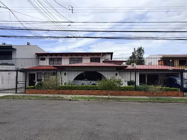 Casa en venta en La Uruca -Residencial Carvajal Castro