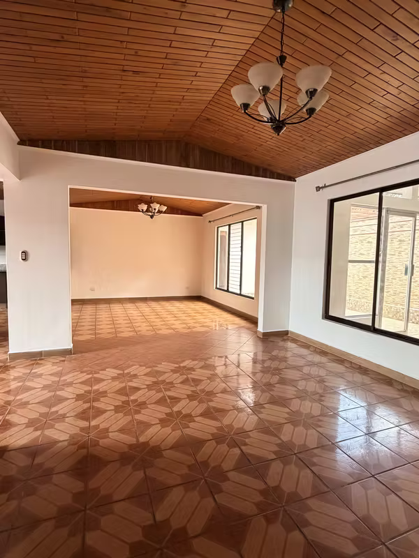 Casa en venta en Urbanización La Colina -Curridabat