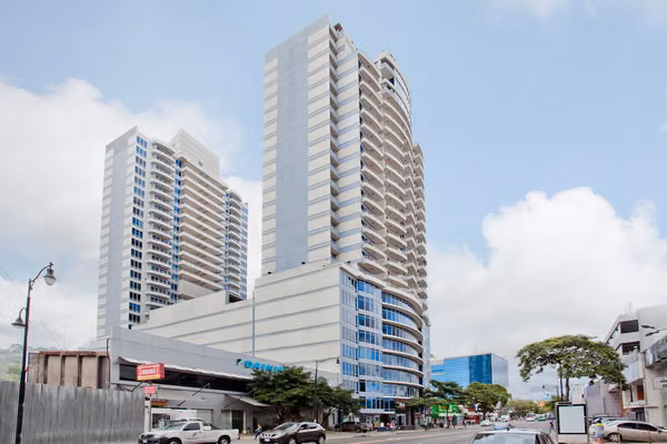 APARTMENT IN TOWERS PROMENADE COLON