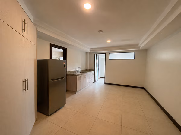 Alquiler| Conjunto de Apartamentos en San José Rohrmoser JC36