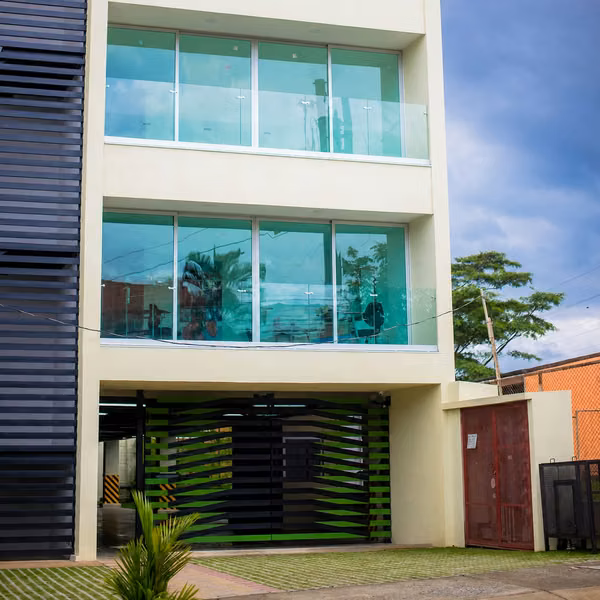 Alquiler de apartamento en Condominio en Sabanilla 6089