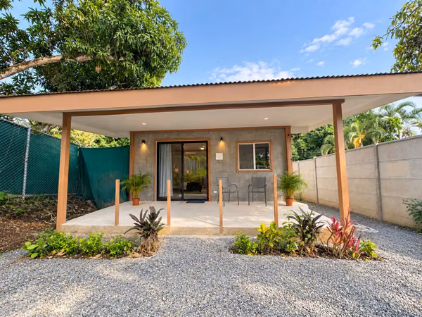 New Furnished One Bedroom Casita // Near Beaches Surrounded by Nature