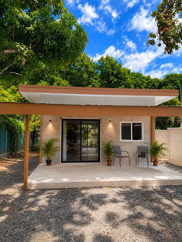 New Furnished One Bedroom Casita // Near Beaches Surrounded by Nature
