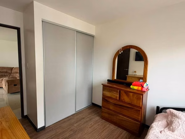 Se alquila apartamento Amueblado en condominio Cipreses de Granadilla -Curridabat