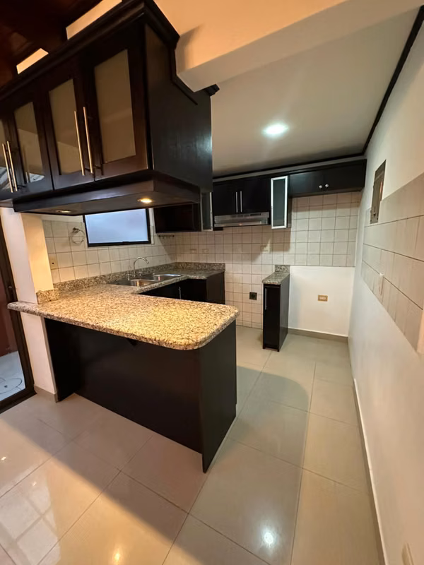 * * Apartment for Rent) 124; Residencial El Cedral, Sabanilla de Montes de Oca * *