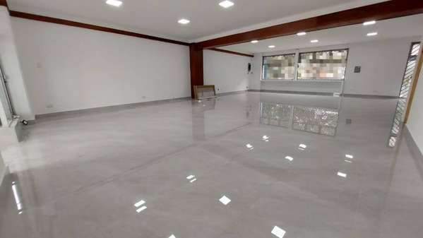 Oficinas en alquiler en Zapote con 220 m², 3 baños y vista a las montañas