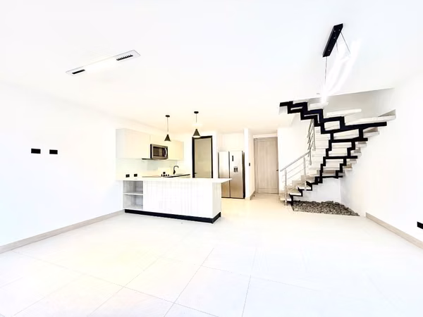 Alquiler casa de 3 habitaciones, condominio amenidades de lujo
