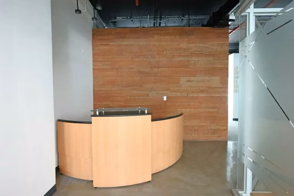 Oficina en Venta o Alquiler – Edificio Corporativo A+, Santa Ana