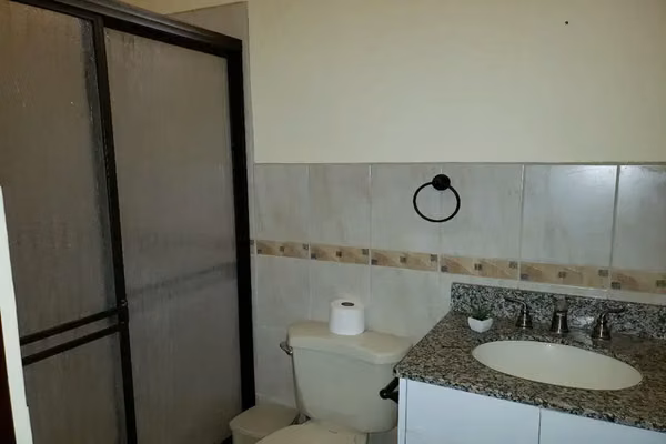 VENTA / ¡Majestuosidad y Exclusividad en Santa Ana! Su Refugio Soñado le Espera