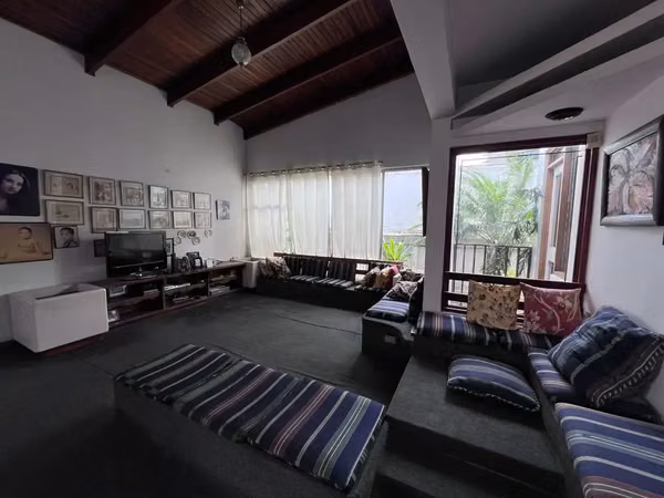 Casa en Rohrmoser con Gran Potencial para Vivir o Invertir