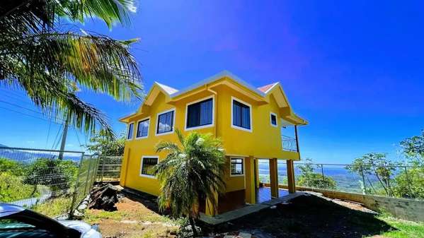 BEAUTIFUL HOME WITH GULF OF NICOYA VIEWS FOR SALE – SAN RAMÓN, ALAJUELA