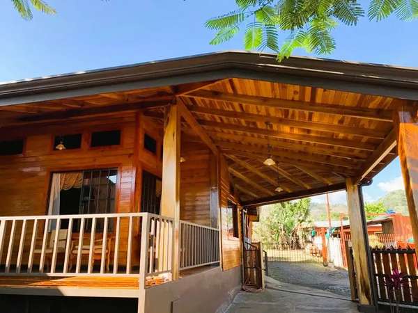 VERSATILE TWO-HOME PROPERTY – AN INVESTMENT OPPORTUNITY IN ATENAS, ALAJUELA