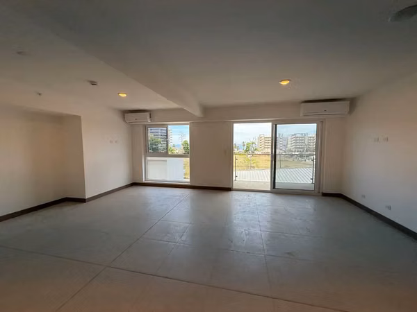 Vive en Jaco, un lujoso condominio con vista al mar y estilo de vida moderno con comodidades de resort.