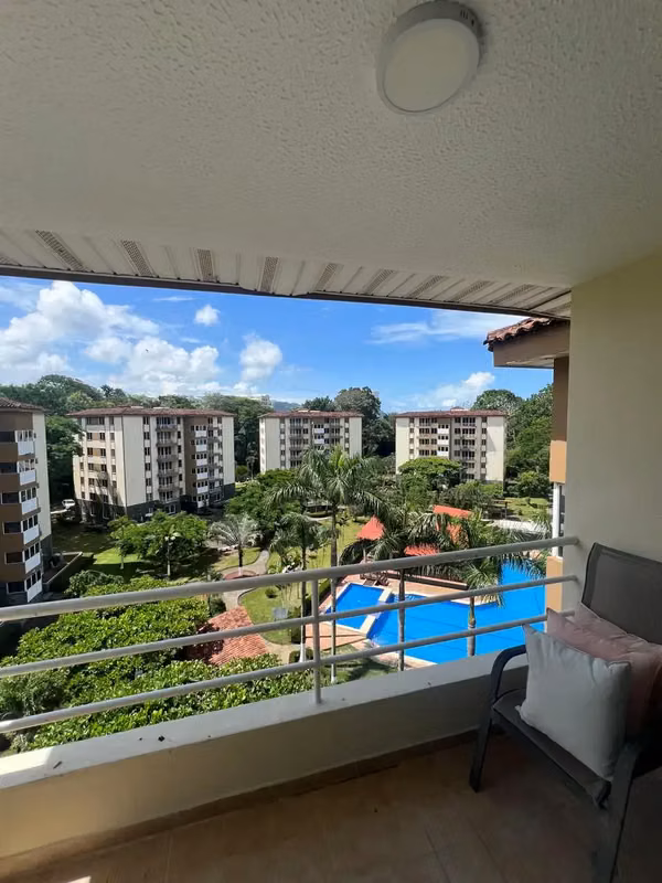 Penthouse de 3 Habitaciones en Comunidad Cerrada Segura en Jacó, Costa Rica