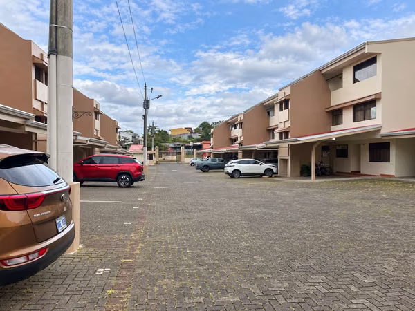 APARTAMENTO EN ALQUILER | VARGAS ARAYA | 3 HABITACIONES |490.000