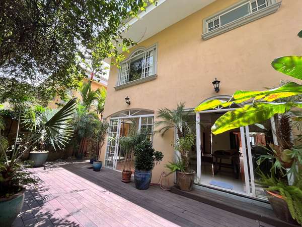 HOUSE FOR SALE IN GATED COMMUNITY / CURRIDABAT / PINARES