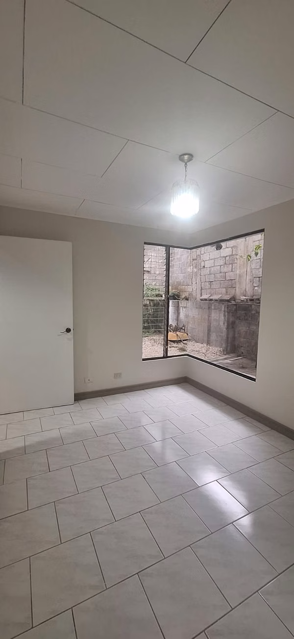 Venta de Propiedad Casa y Apartamento Urb Santa Fe Pavas