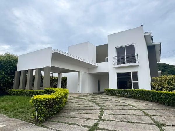 VENTA Y ALQUILER DE CASA PARA ESTRENAR EN LINDORA*