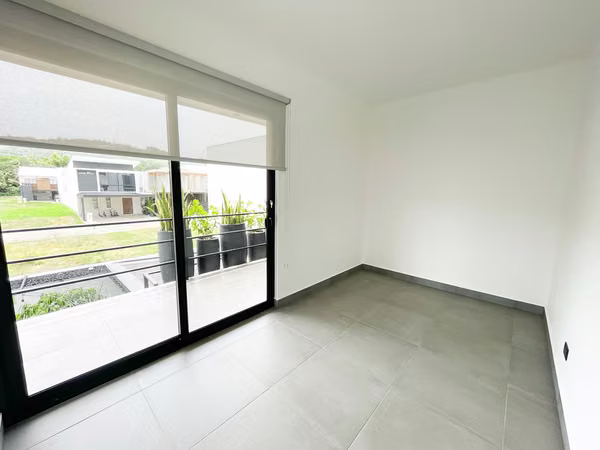 Venta de casa en condominio en Santa Ana Centro