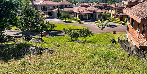 Luxury Condominium Lot in Colinas de Montealegre (CT)