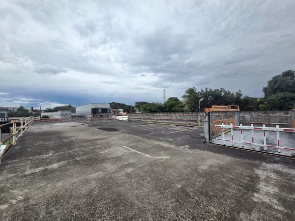 Lindora, Santa Ana | Commercial Property with Existing Parking Structure