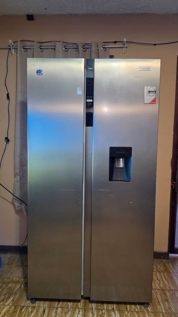 Refrigeradora Frigidaire Side by Side 18.5 pies
