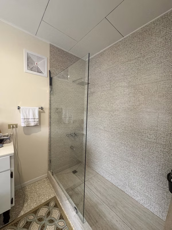 ALQUILER DE CASA MUY AMPLIA EN YOSES SUR $2000