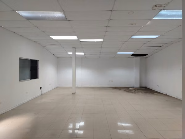 Bodega en Alquiler en Uruca 453 m² con Mezanine