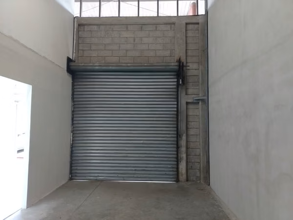 Bodega en Alquiler en Uruca 453 m² con Mezanine