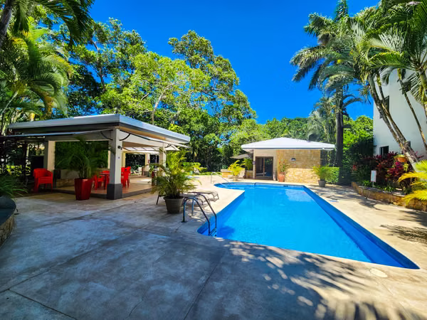 Alquiler de Apartamento en Avalon Santa Ana amoblado