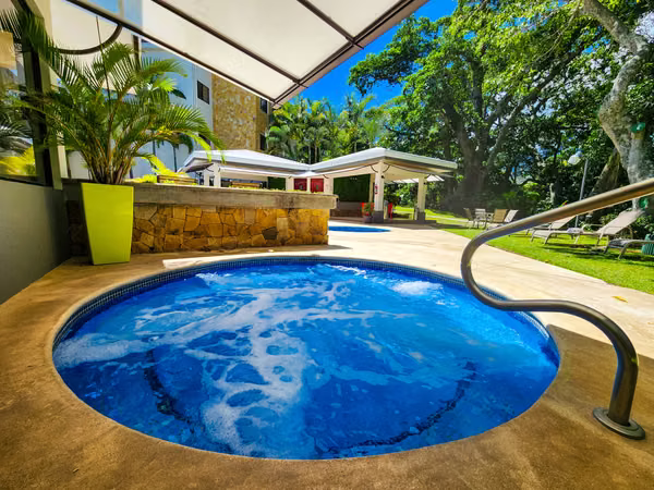 Alquiler de Apartamento en Avalon Santa Ana amoblado