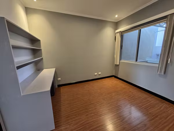 SE VENDE CASA CONDOMINIO LOMAS DE GRANADILLA REMODELADA