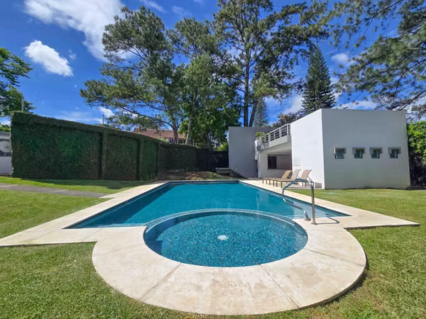Apartamento en 1er nivel con terraza grande en Bello Horizonte Escazú