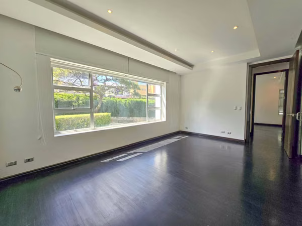 Apartamento en 1er nivel con terraza grande en Bello Horizonte Escazú