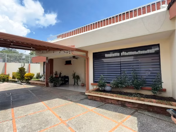Dos casas gemelas en Bosques de Doña Rosa - Heredia