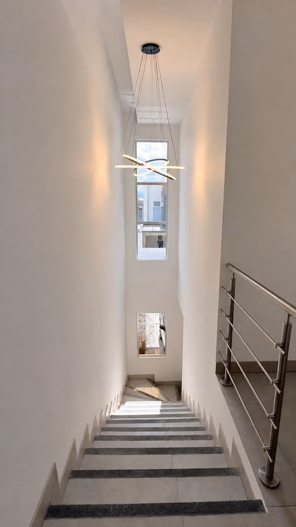 SE ALQUILA CASA EN CONDOMINIO AYARCO BOULEVARD – CURRIDABAT