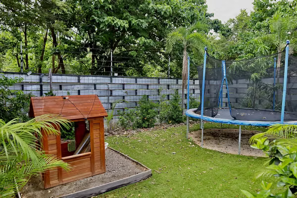 Propiedad de 610 m² con 2 Tiny Houses y Potencial de Inversión