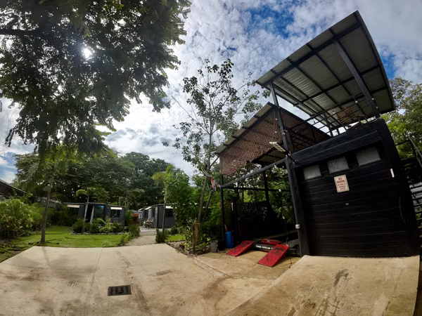 Propiedad de 610 m² con 2 Tiny Houses y Potencial de Inversión
