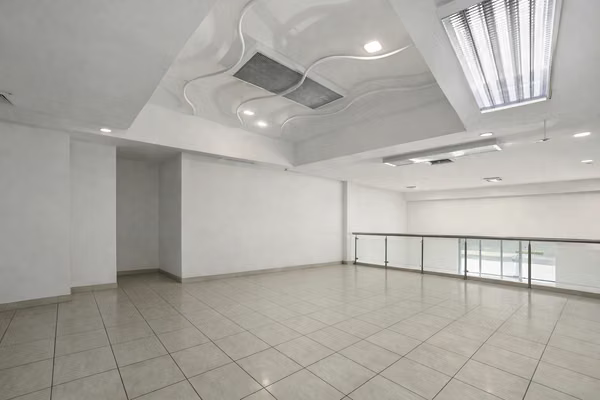 Se alquila local comercial en Escazú, Fuente del Obelisco.