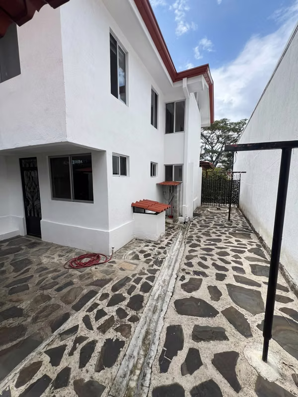 Exclusiva Residencia en Pozos de Santa Ana | Jardín, Terraza y Amenidades