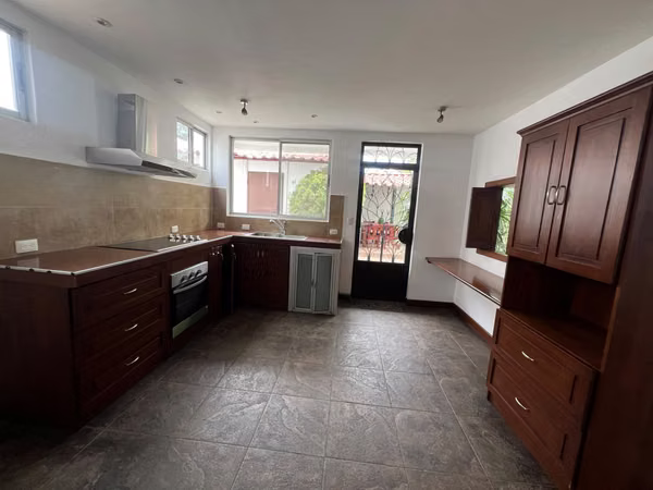 Exclusiva Residencia en Pozos de Santa Ana | Jardín, Terraza y Amenidades