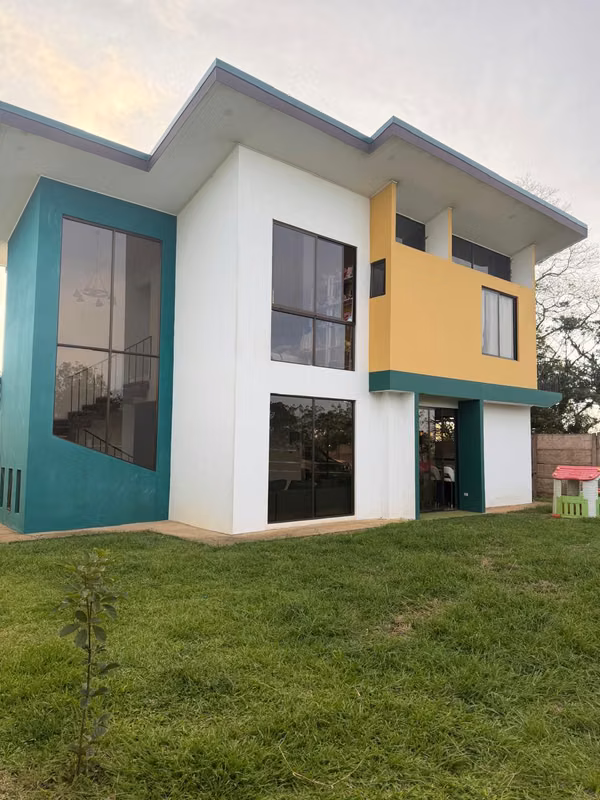 House for Sale in Santiago de San Ramón, Alajuela