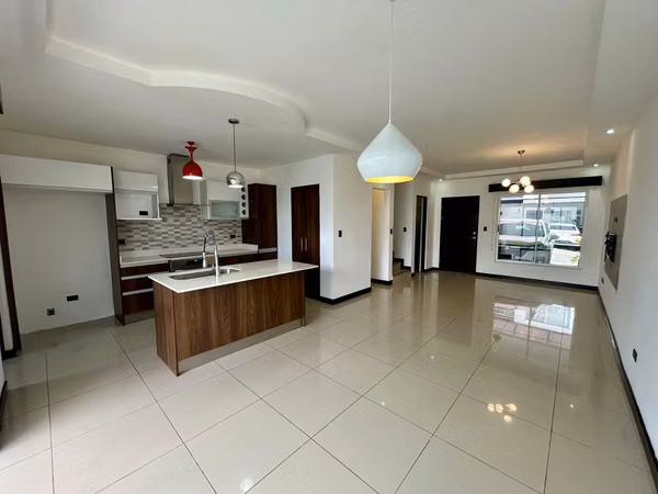 HERMOSA CASA EN VENTA DE 3 HABITACIONES | CONDOMINIO VISTA CATEDRAL, SANTO DOMINGO DE HEREDIA.