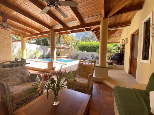Lovely mediterranean style house close to the beach.