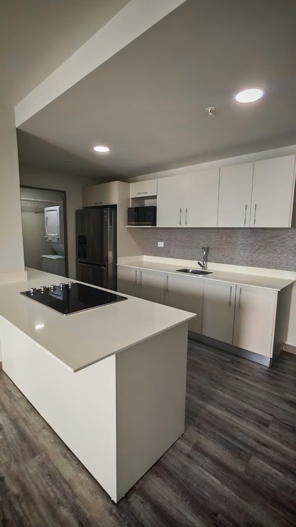 Alquiler de apartamento en Torre en Sabana Sur, San José